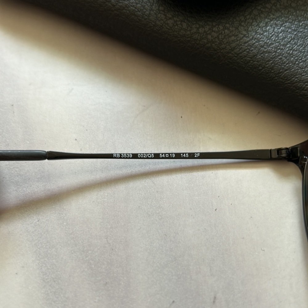 Ray-Ban sunglasses - Picture 4 of 16
